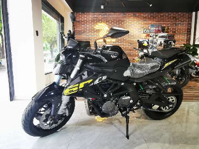 2020�����xx600i