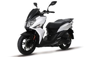����  CRUISYM 180