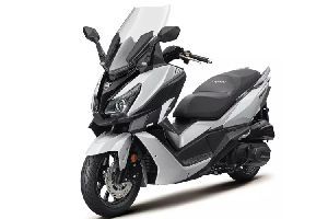 ����  CRUiSYM 300