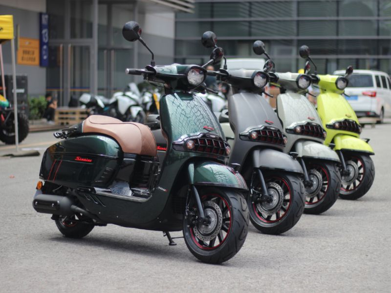 ���� Sixties 300i