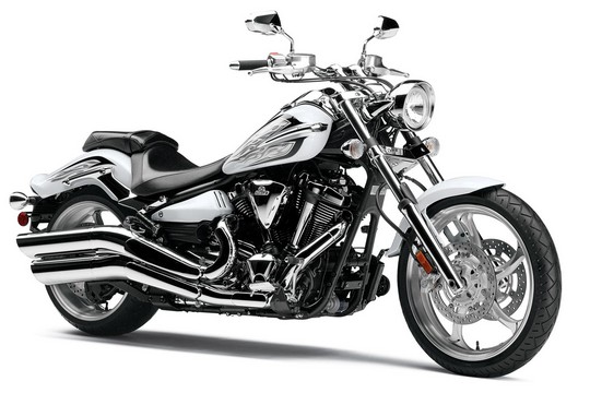 ������ Yamaha XV1900