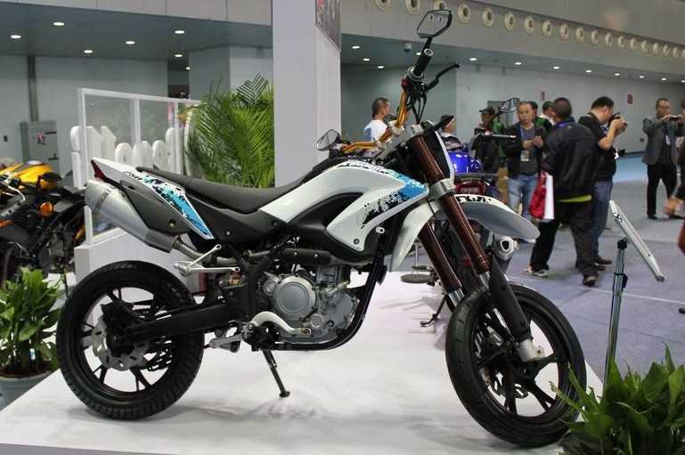 ������ Benelli BJ250GY-2