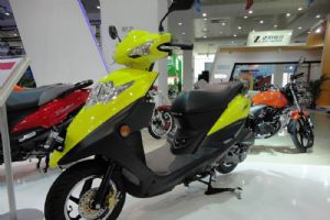 ����HJ100T-5�����³����ֽ���Ħ����