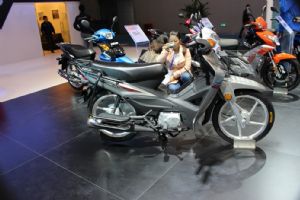 ����HJ110-6����HJ110-6(UD110)�³�