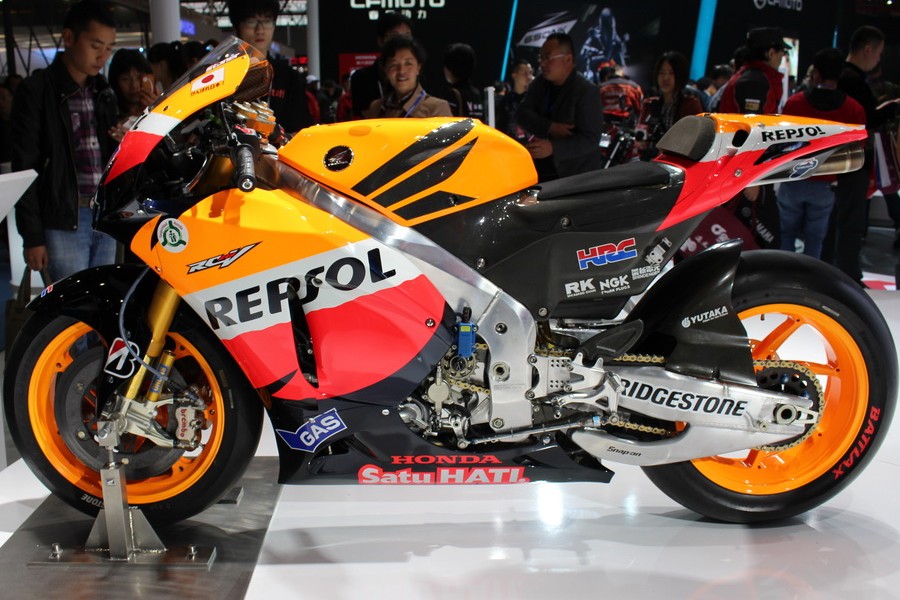 ���� Honda RC212V