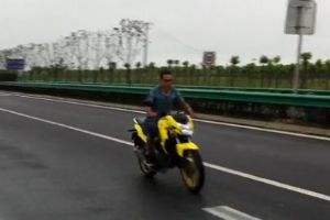 ��ɫ������KP150