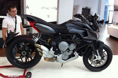 �¹�˹�� MV Agusta 2014 Rivale 800
