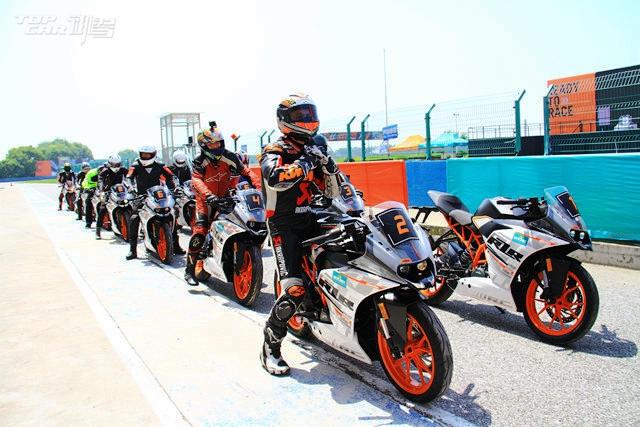 KTM RC390价格公布 小钢炮售5.68万元