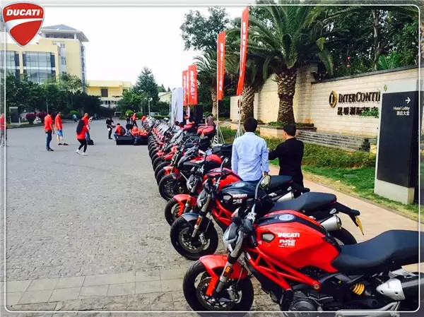 1299 panigale S 首现梦幻之旅,杜卡迪神奇物件拍出15万高价
