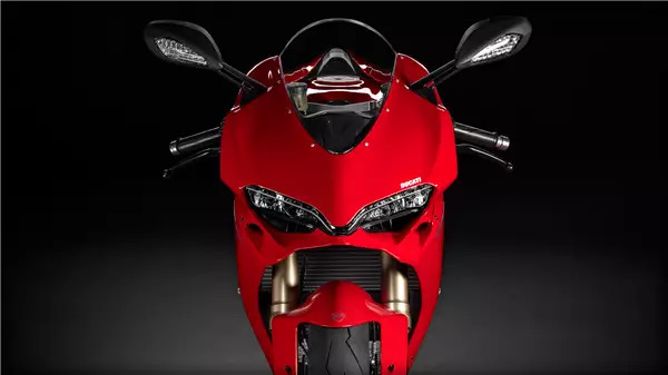 1299 panigale S 首现梦幻之旅,杜卡迪神奇物件拍出15万高价