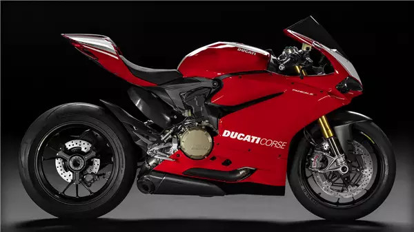 1299 panigale S 首现梦幻之旅,杜卡迪神奇物件拍出15万高价