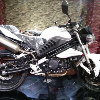  �������250