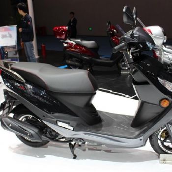 ����VN100,HJ100T-6̤��Ħ�г�