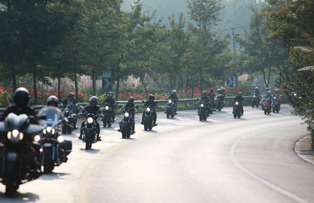���������Ħ�г�MOTO GUZZI�ٰ��й������գ�������������Ļ�