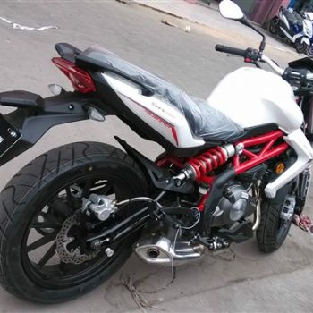 ������BJ300GS