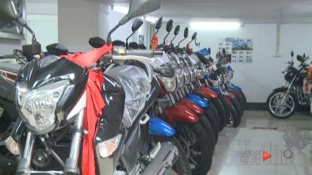 男子卖摩托后忘做这件事 一年后收到14张罚单