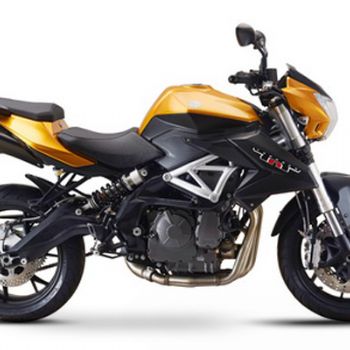 ������Benelli ���� 600 ABS ����Զ�̳��С�