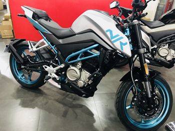 ȫ�� ����CFMOTO 250NK ABS ������ �ֳ���