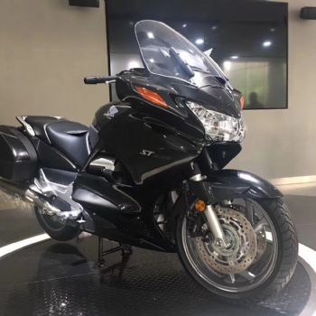 ����ST1300