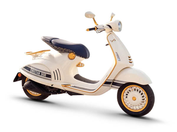 Vespa 946 Christian Dior(2020)