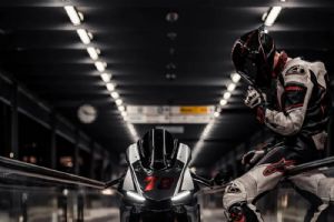 ������ YamahaYZF-R1���ݿڵ�������R1